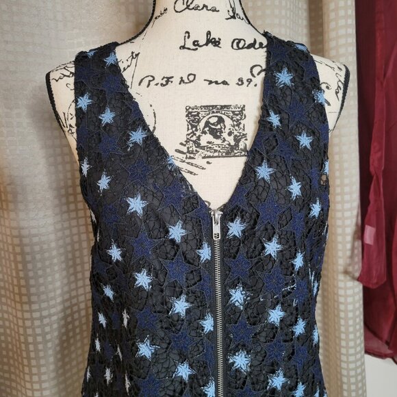 NWT Cupcakes & Cashmere Blue Star Lace Zip Front Dress - Size S - Picture 2 of 9